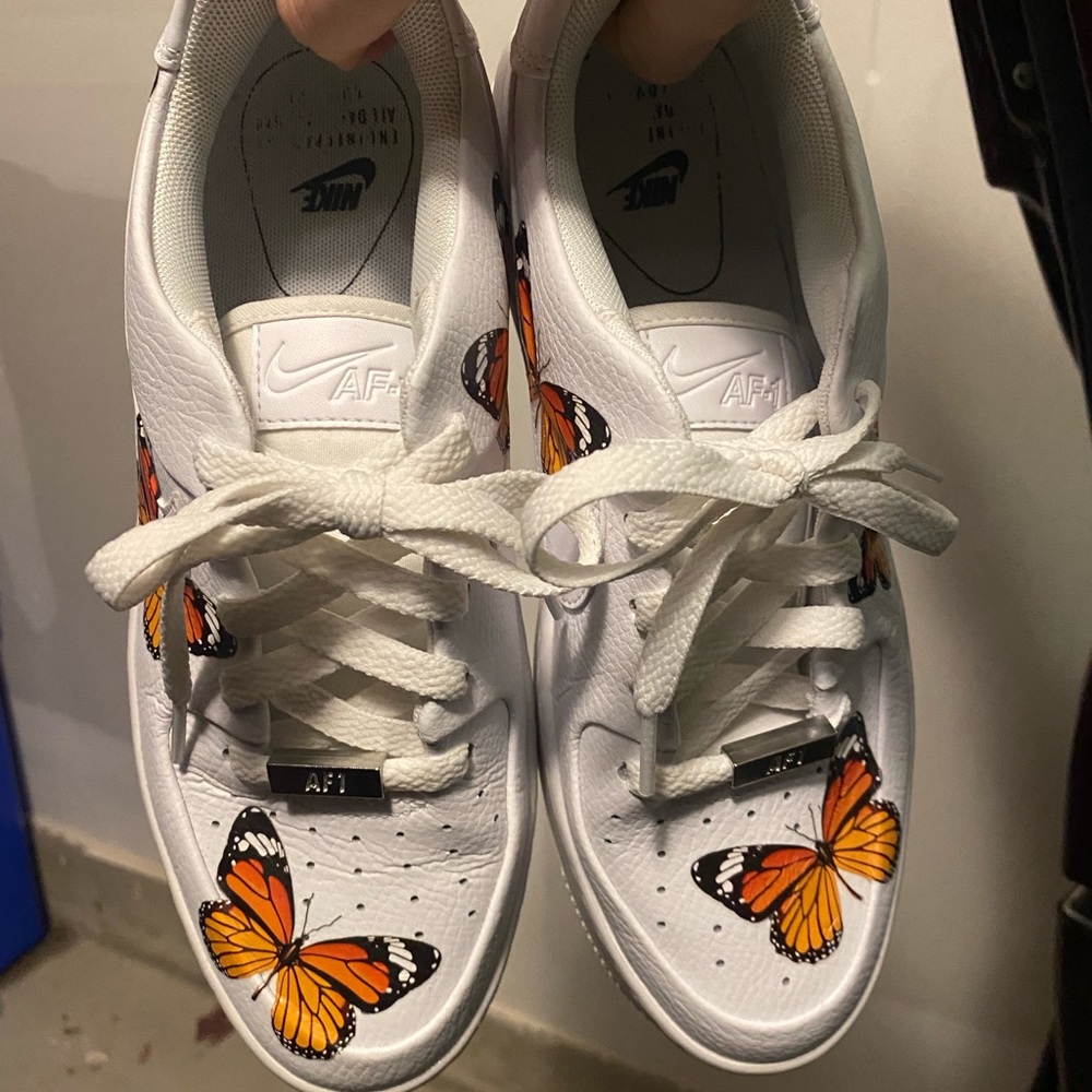 Custom airforce 1s!!! Size 8.5